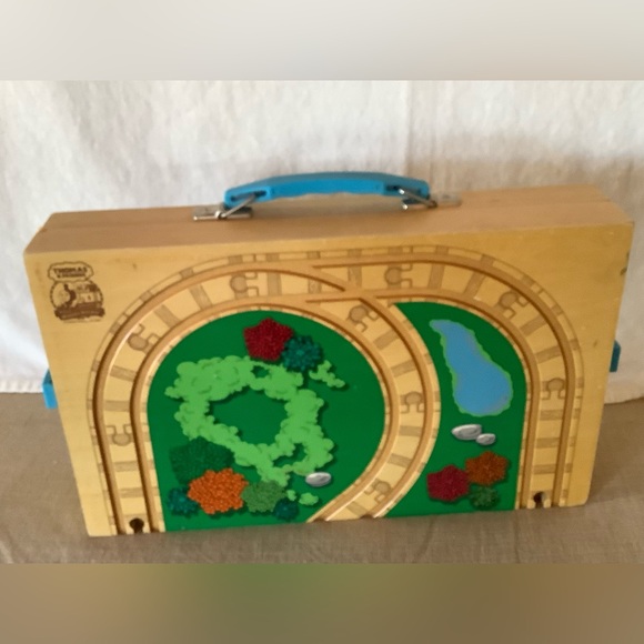 Rare Vintage Thomas Wooden Railway storage/travel case with useable train track - Picture 3 of 10